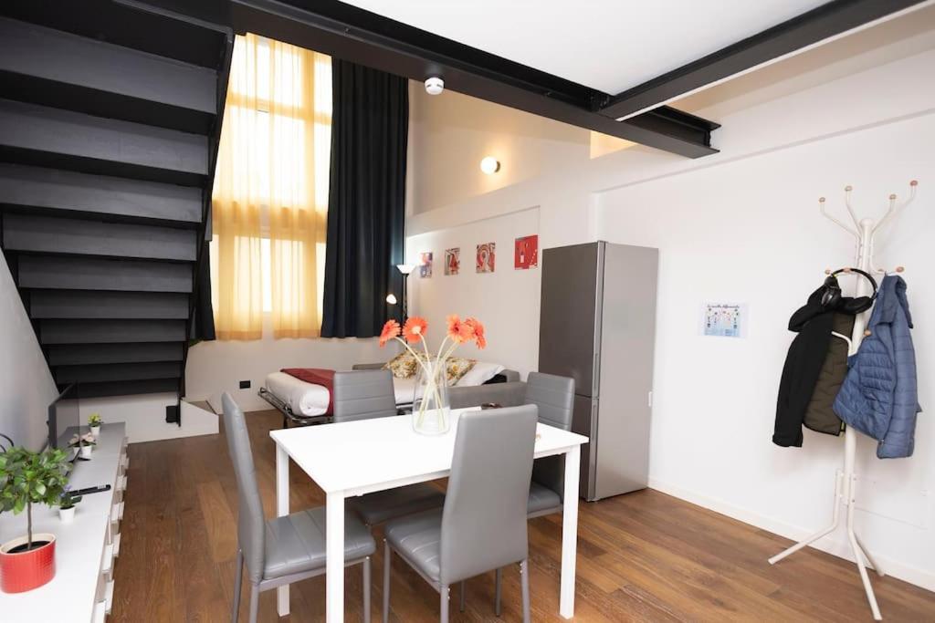Darsena Charming Apartment By 101Flats Milan Exterior photo